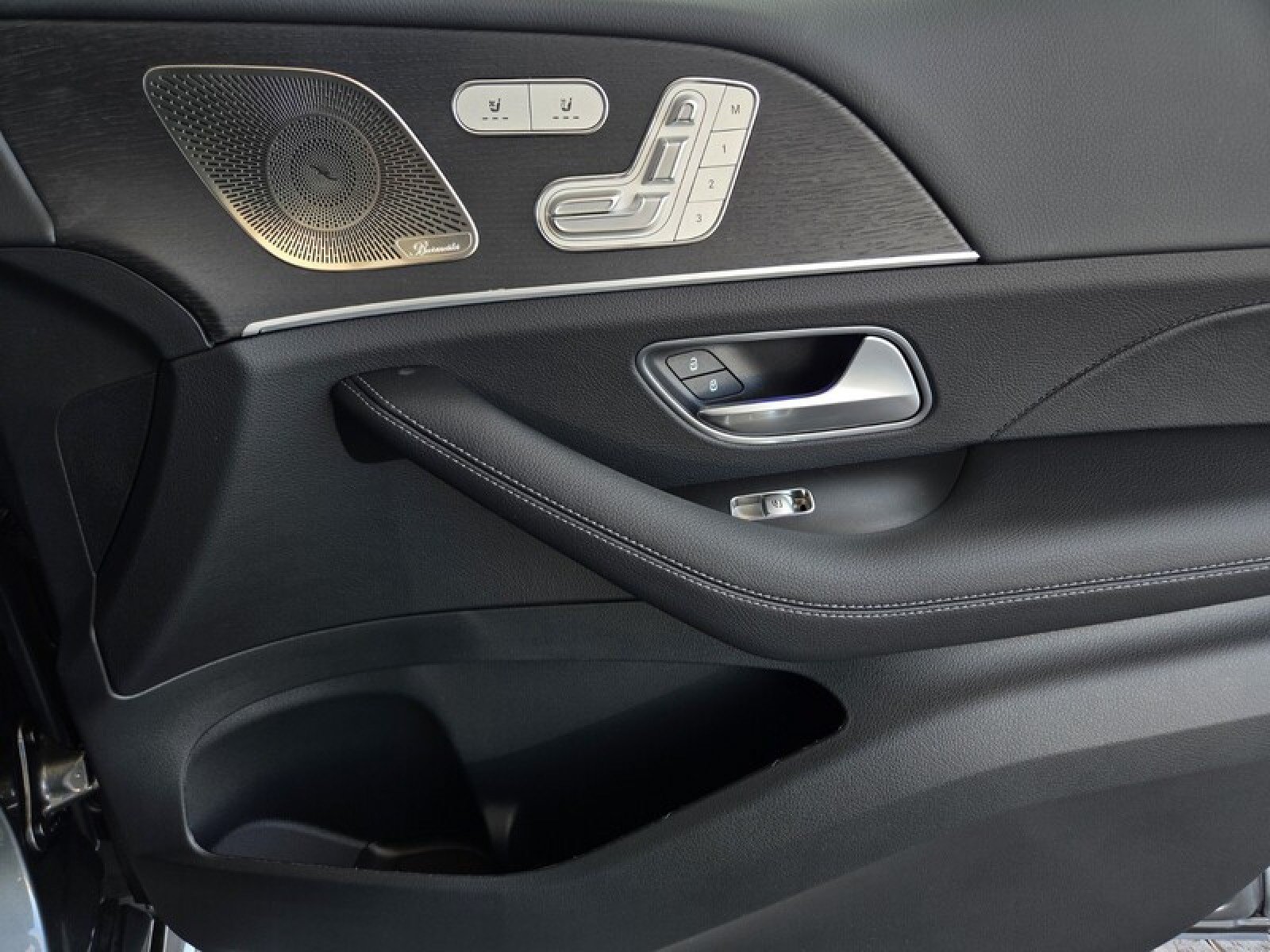 New 2026 Mercedes-Benz GLE 450e 4MATIC image 19