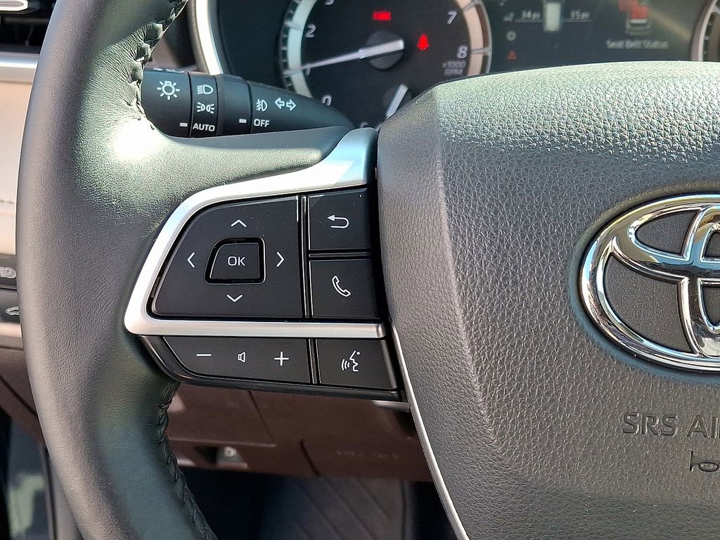 Used 2022 Toyota Highlander XLE image 20