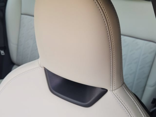 Used 2025 MINI Cooper 2-Door Hardtop FWD image 14
