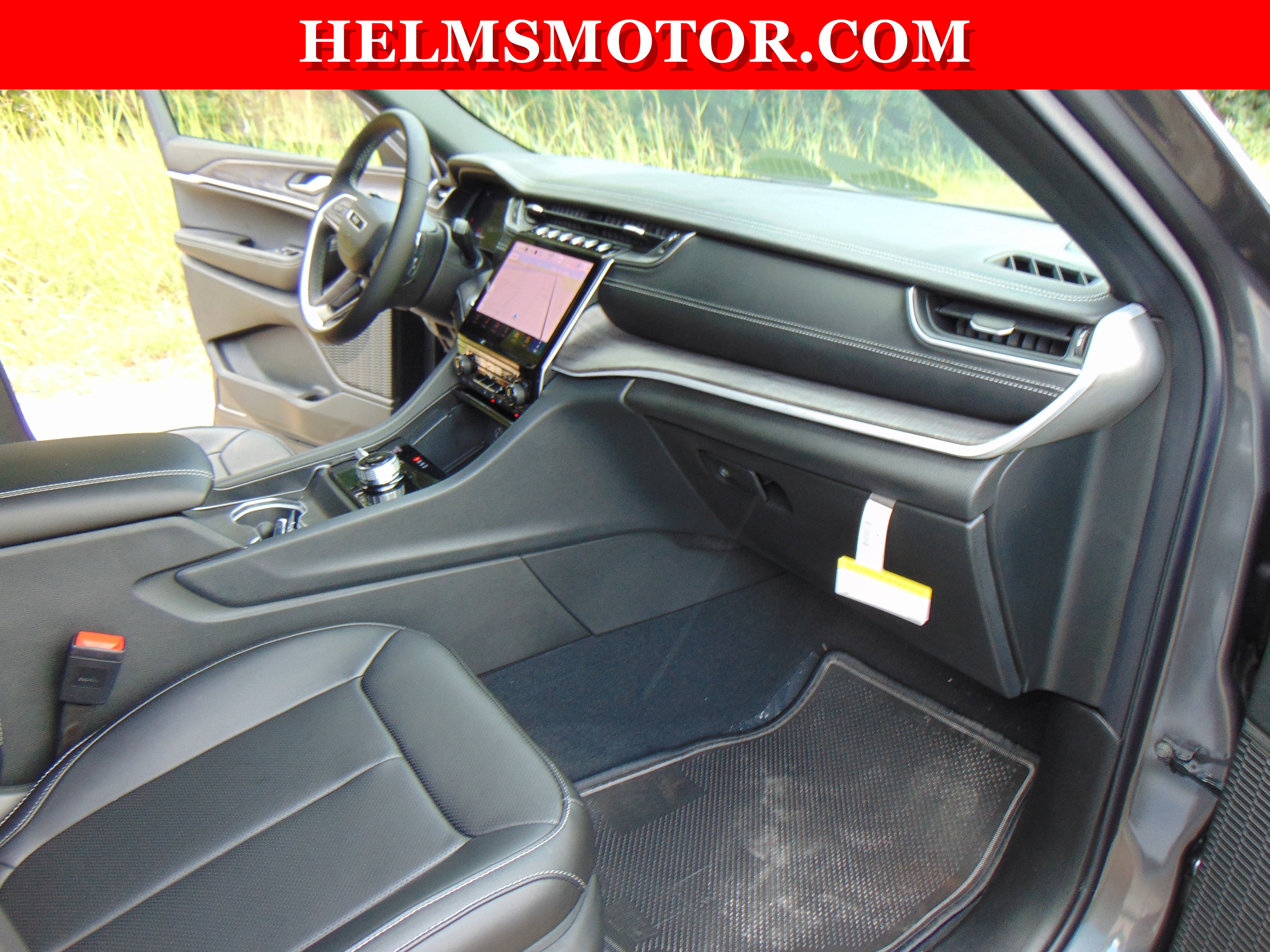 Certified 2024 Jeep Grand Cherokee L Limited w/ Luxury Tech Group II image 39