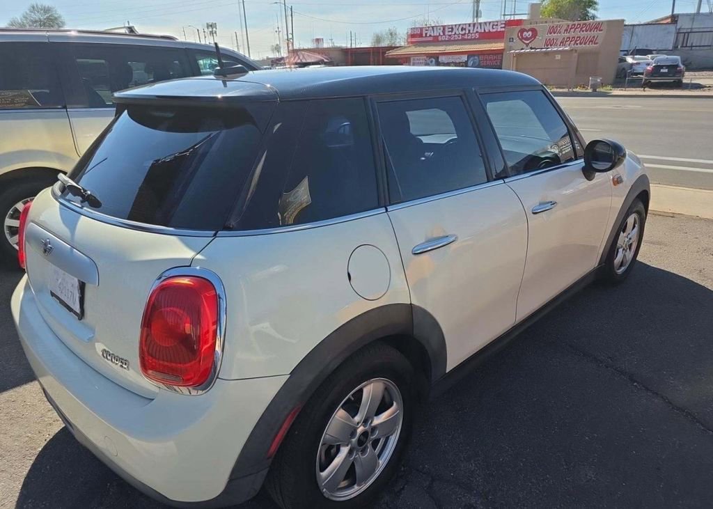 Used 2015 MINI Cooper 4-Door Hardtop image 3