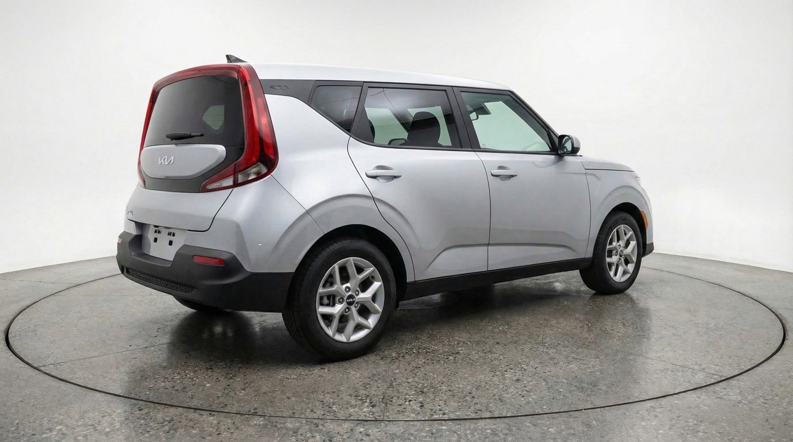 Used 2025 Kia Soul LX w/ LX Technology Package FWD image 9