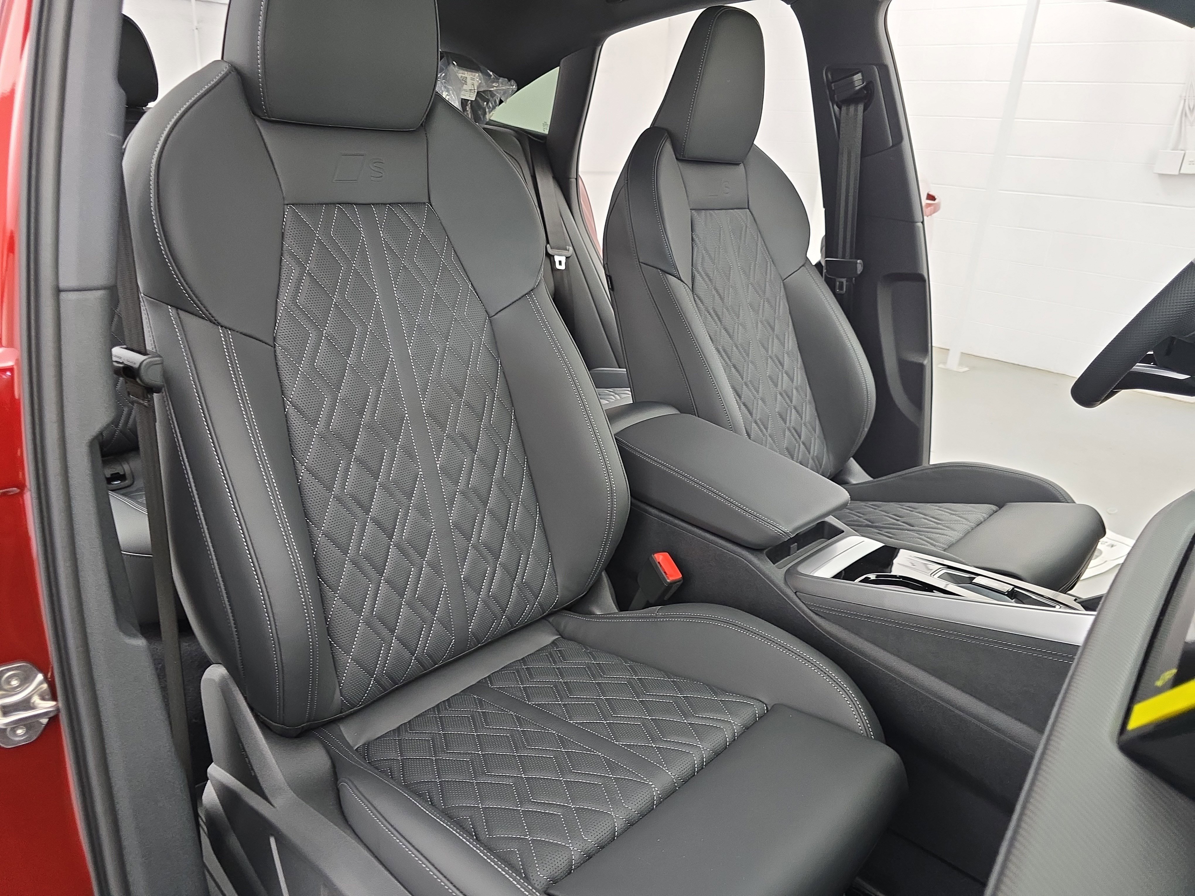 New 2026 Audi SQ5 Prestige AWD/4WD image 10