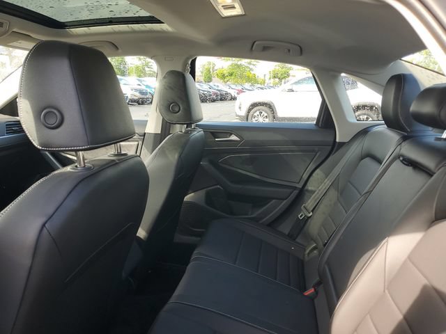 Used 2023 Volkswagen Jetta SE w/ Panoramic Sunroof Package FWD image 8