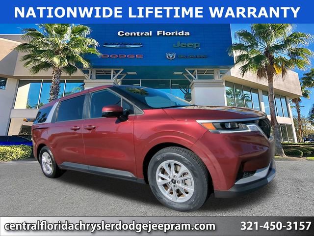 Used 2024 Kia Carnival LX image 1