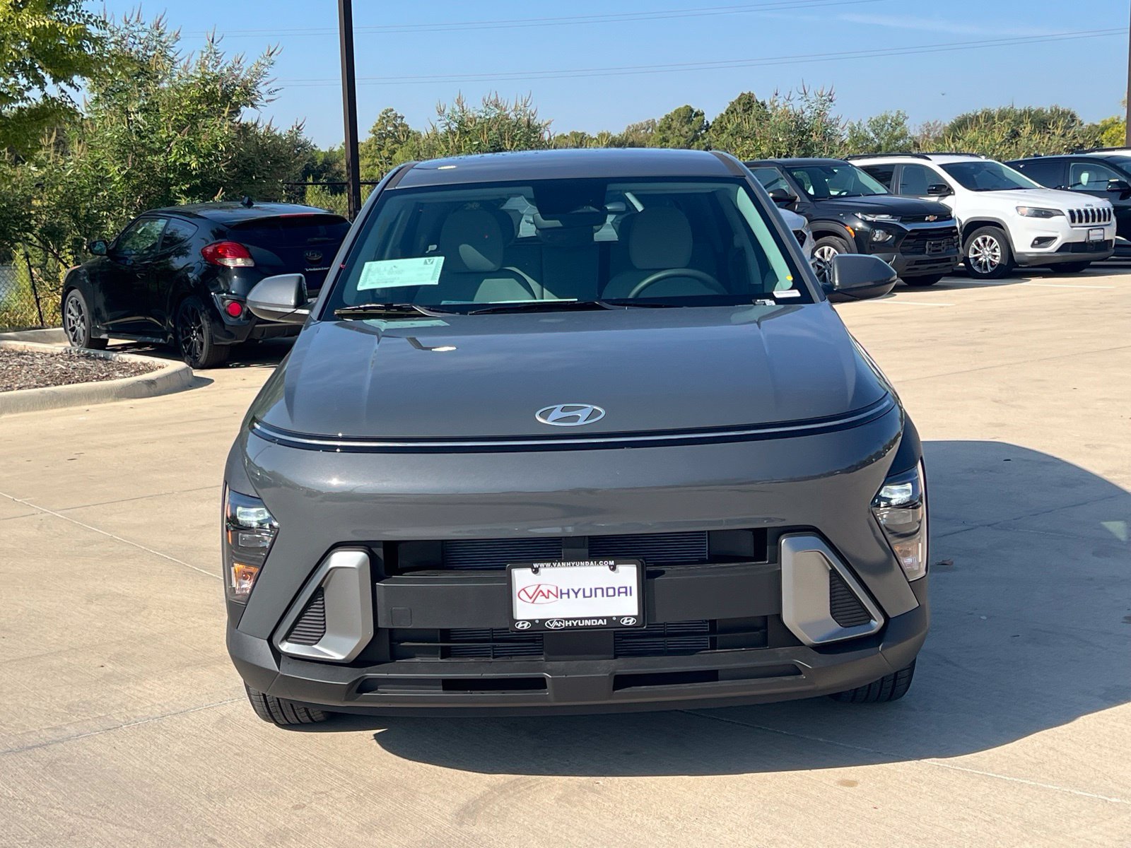 New 2027 Hyundai Kona SE FWD image 2