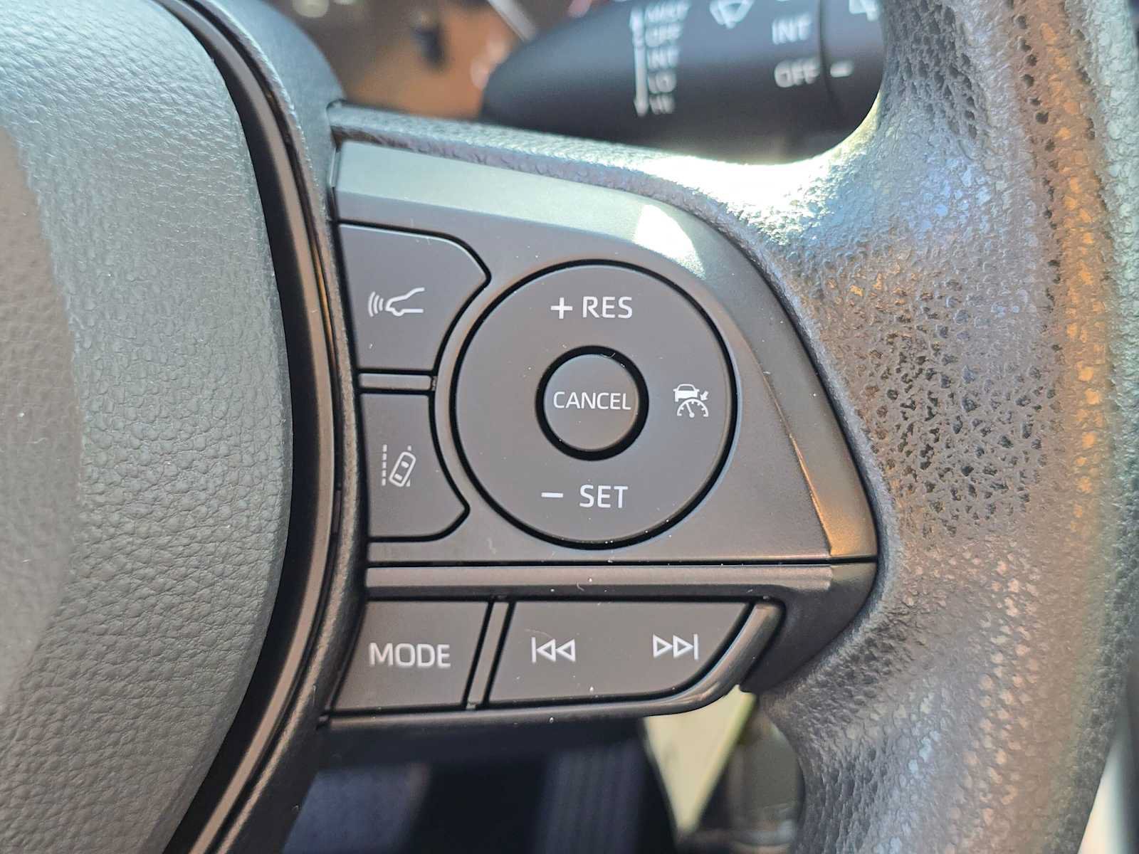 Used 2025 Toyota RAV4 LE FWD image 29