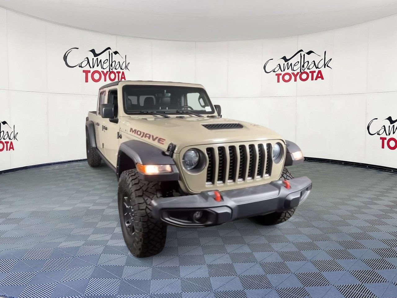 Used 2022 Jeep Gladiator Mojave w/ Trailer Tow Package AWD/4WD image 4