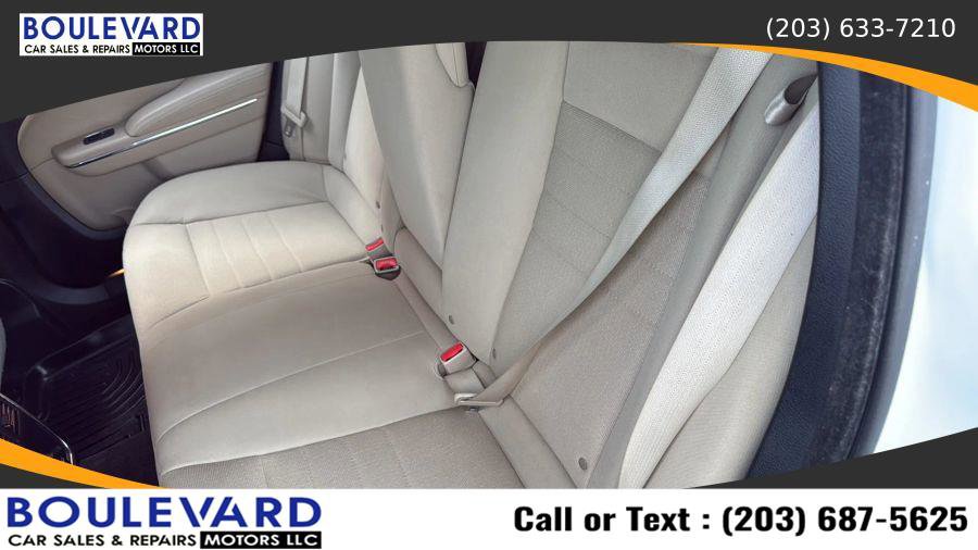 Used 2013 Dodge Charger SE w/ Sport Appearance Group image 29
