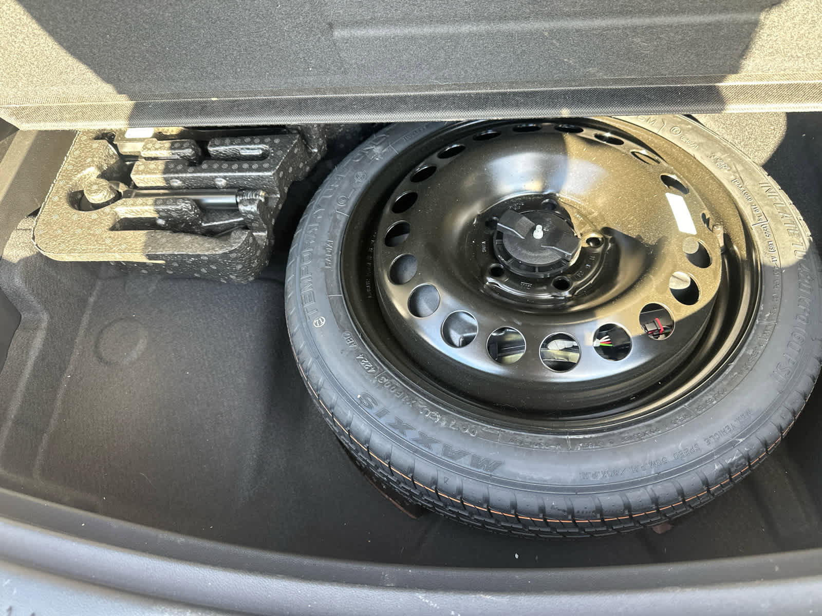 Used 2025 Buick Encore GX Avenir w/ Avenir Technology Package image 13