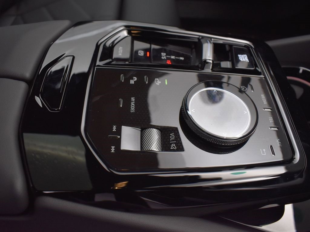 New 2026 BMW 530i w/ M Sport Package image 25