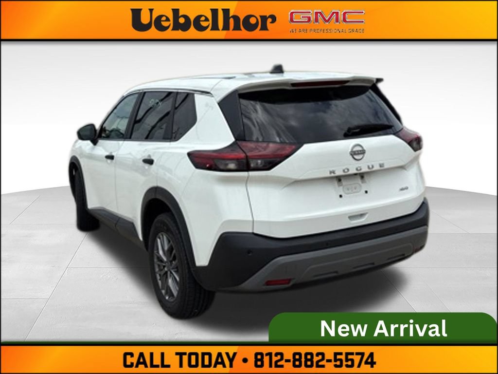 Used 2023 Nissan Rogue S AWD/4WD image 9