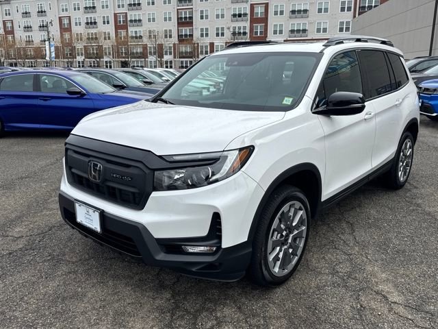 Used 2025 Honda Passport Black Edition image 1