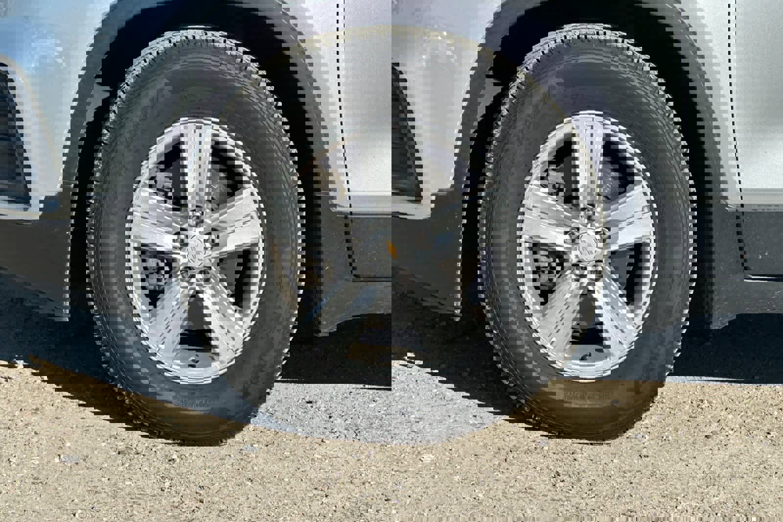 Used 2020 Chevrolet Trax LT w/ LT Convenience Package image 25