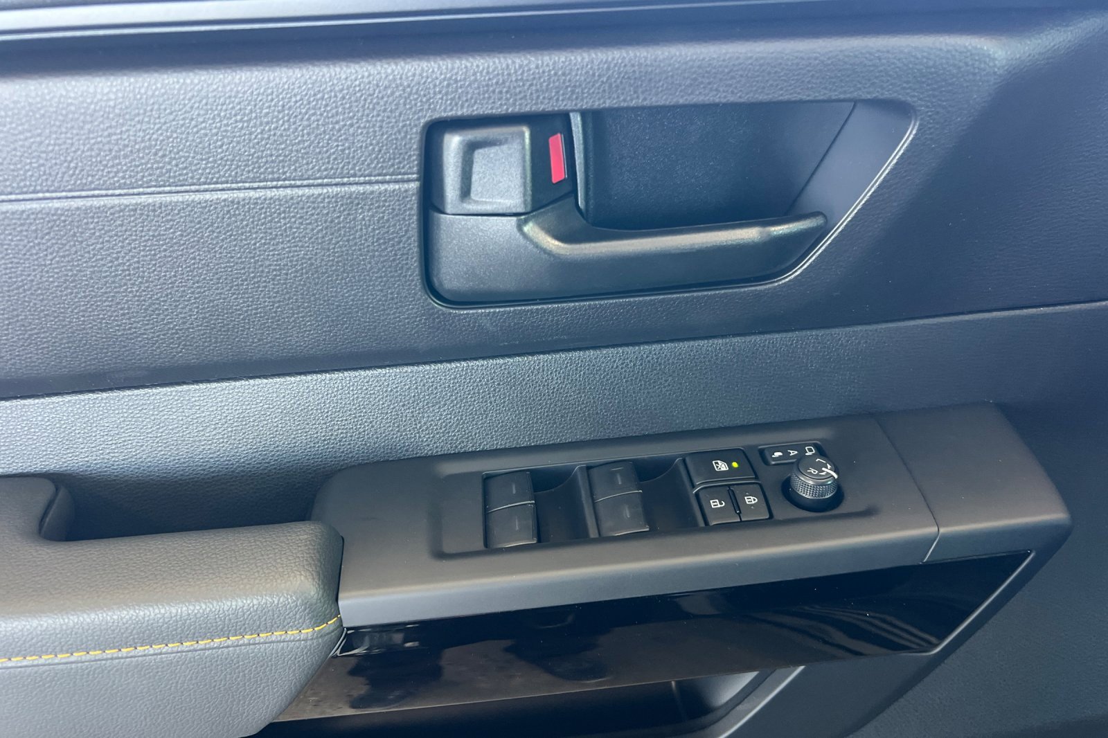 New 2026 Toyota Tundra SR5 image 8