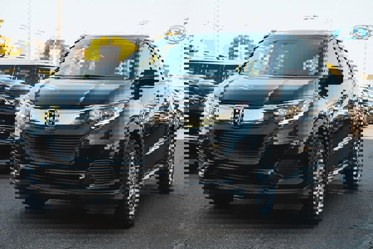 Used 2019 Honda HR-V LX image 3