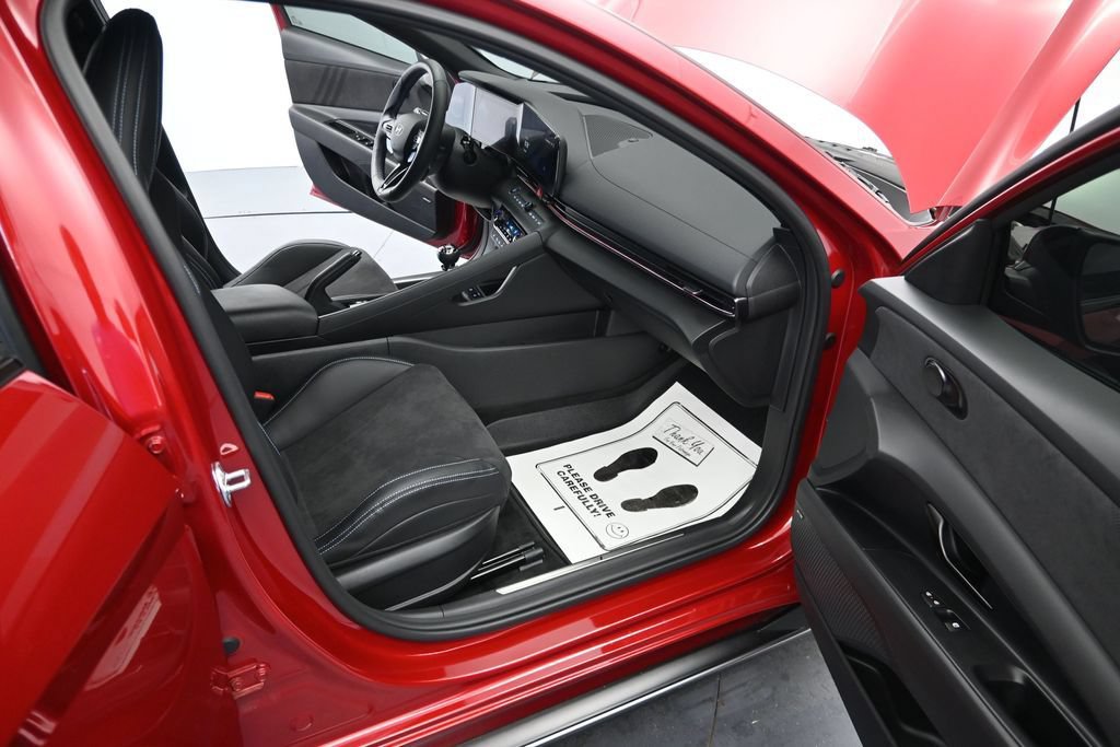 Used 2025 Hyundai Elantra N FWD image 17