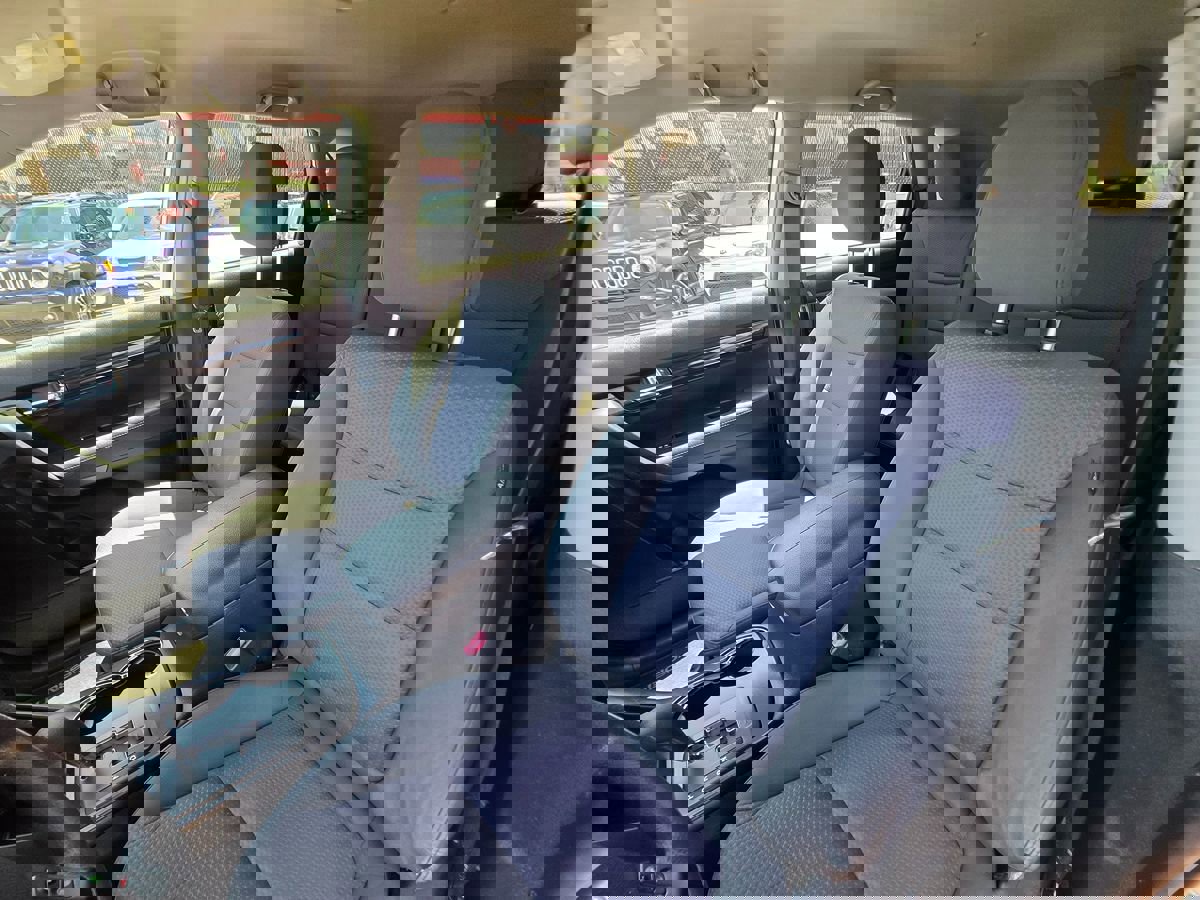 Used 2013 Kia Sorento LX w/ Third Row Pkg image 25