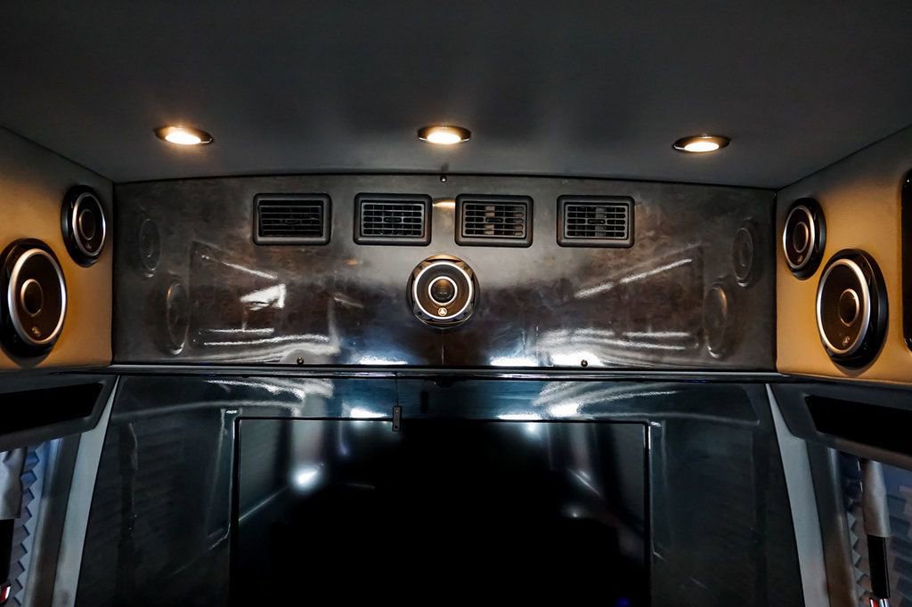 Used 2014 Mercedes-Benz Sprinter 2500 image 66