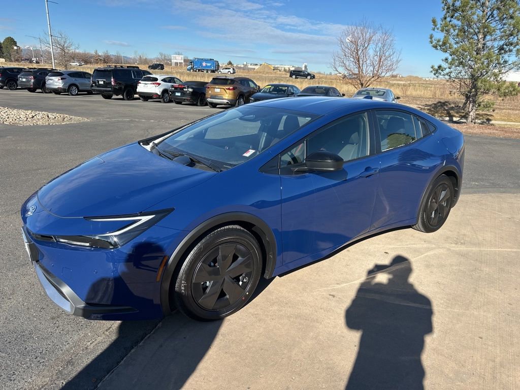 Used 2025 Toyota Prius Plug-In Hybrid image 28