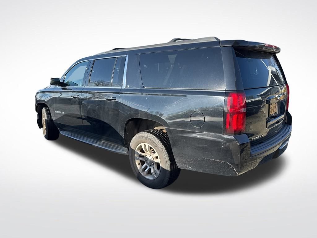 Used 2015 Chevrolet Suburban LT image 4