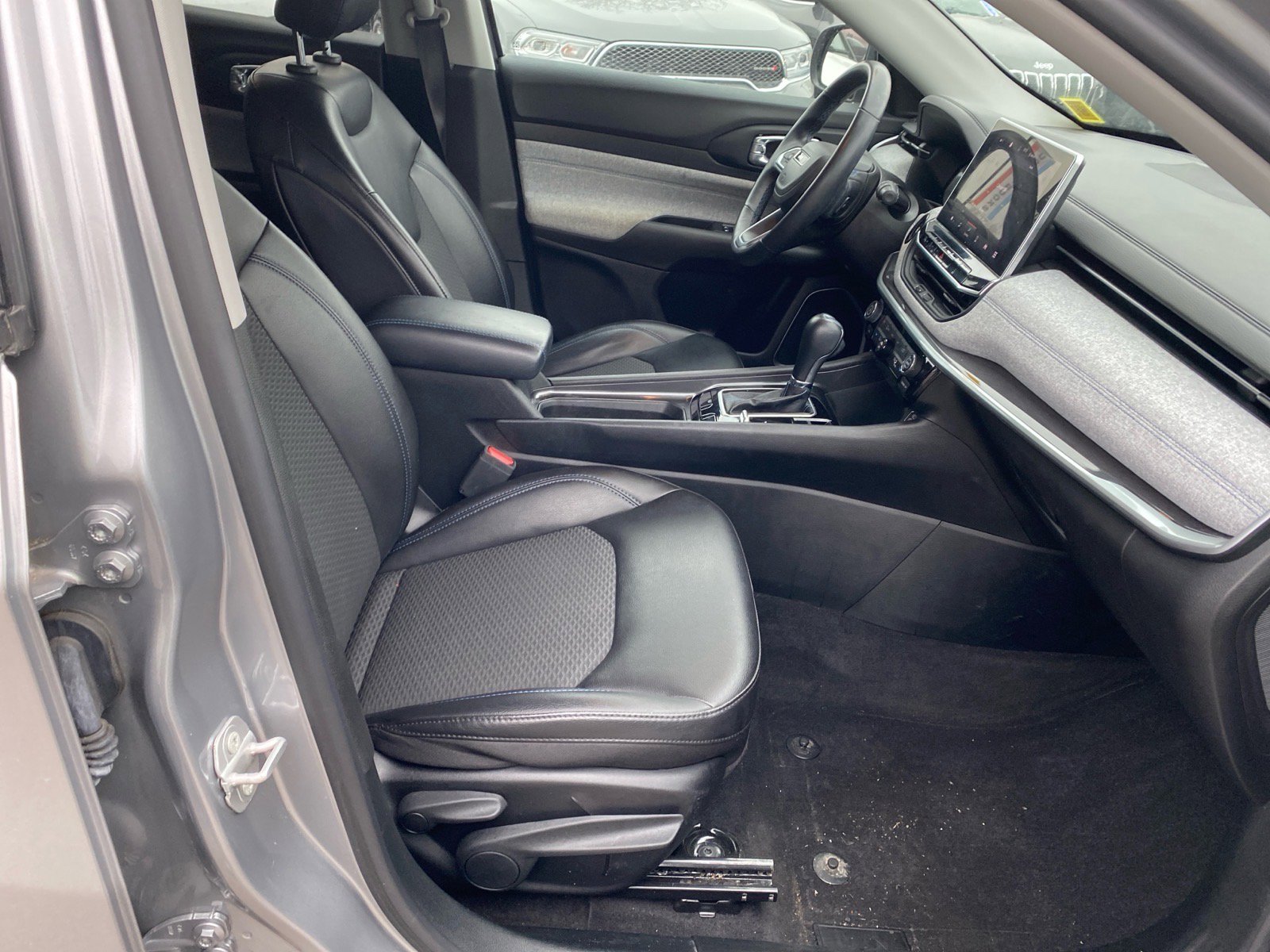 Used 2022 Jeep Compass Latitude w/ Convenience Group image 27