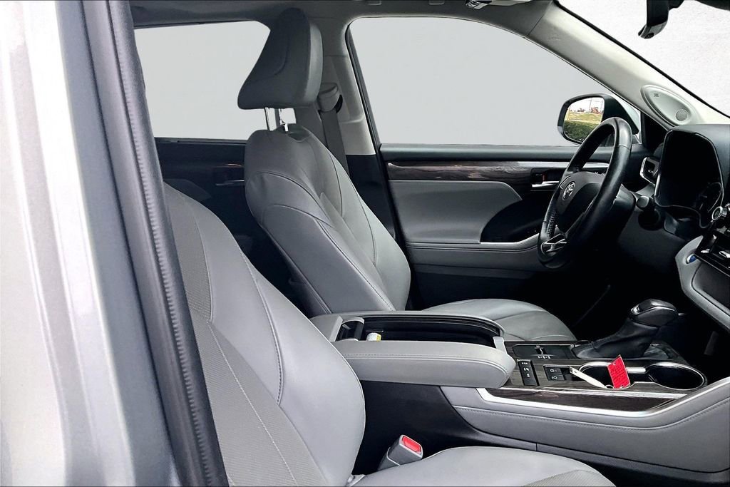 Certified 2021 Toyota Highlander Limited image 26