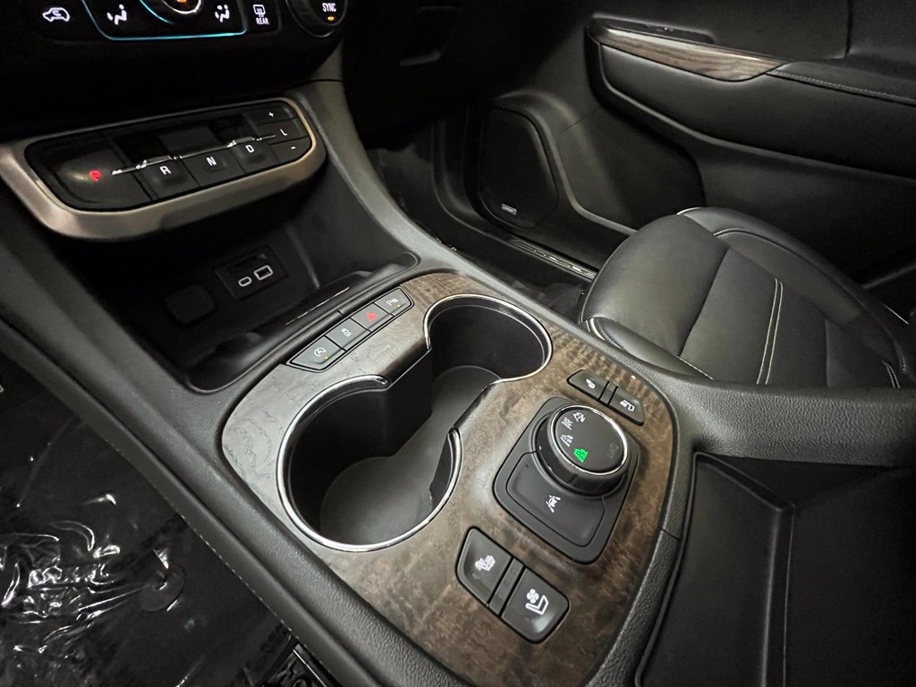 Used 2022 GMC Acadia Denali w/ Denali Technology Package AWD/4WD image 36