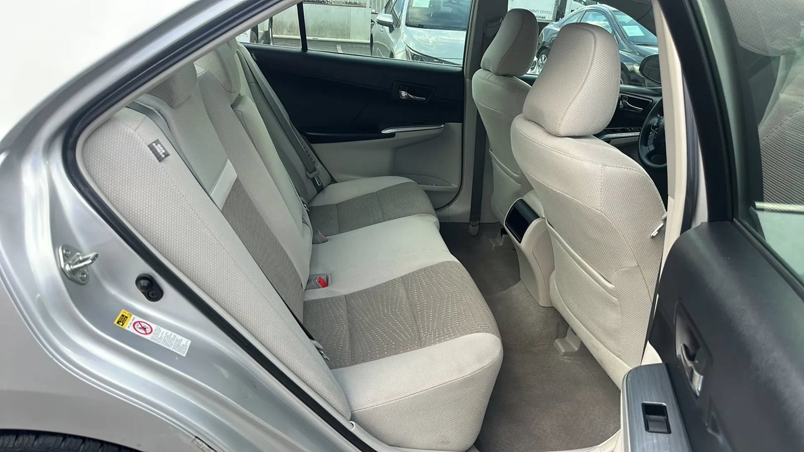 Used 2012 Toyota Camry LE FWD image 8