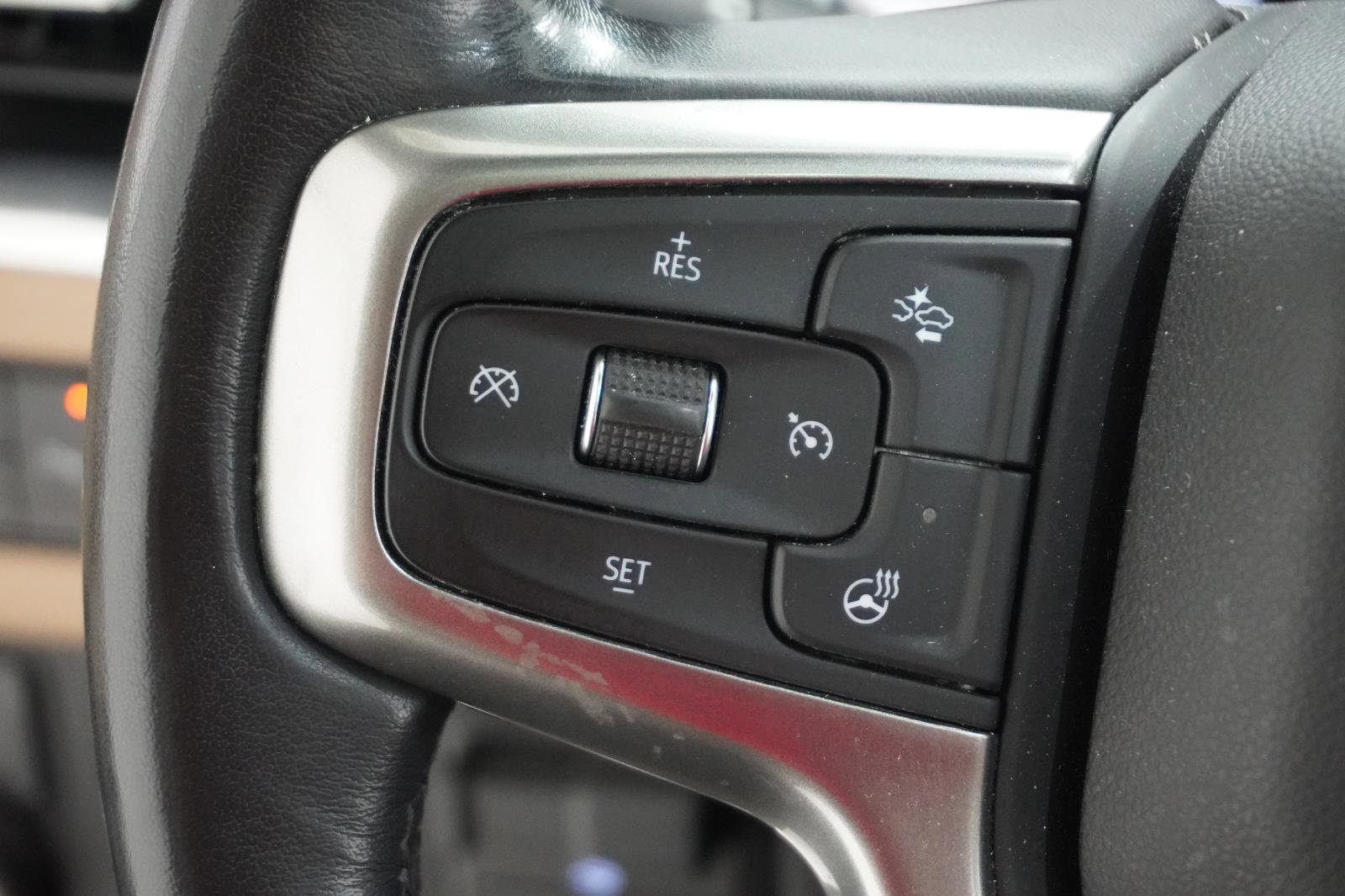 Used 2021 Chevrolet Suburban Premier w/ Premium Package image 22