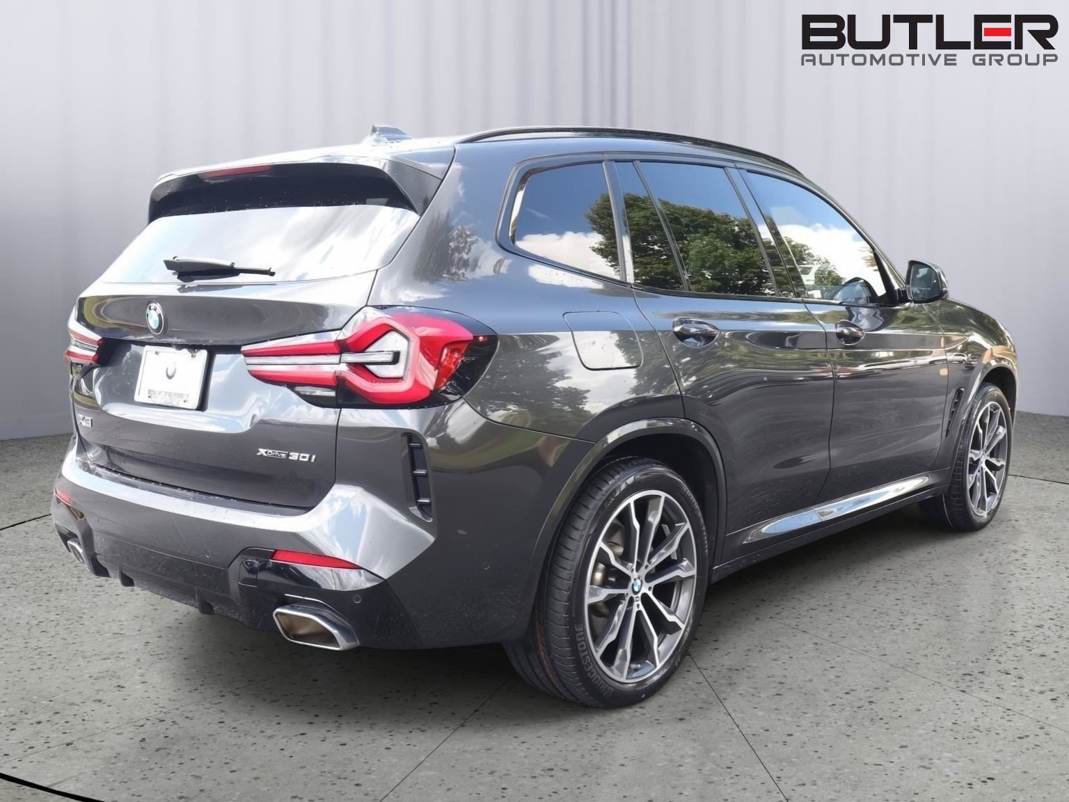 Used 2023 BMW X3 xDrive30i w/ M Sport Package AWD/4WD image 6