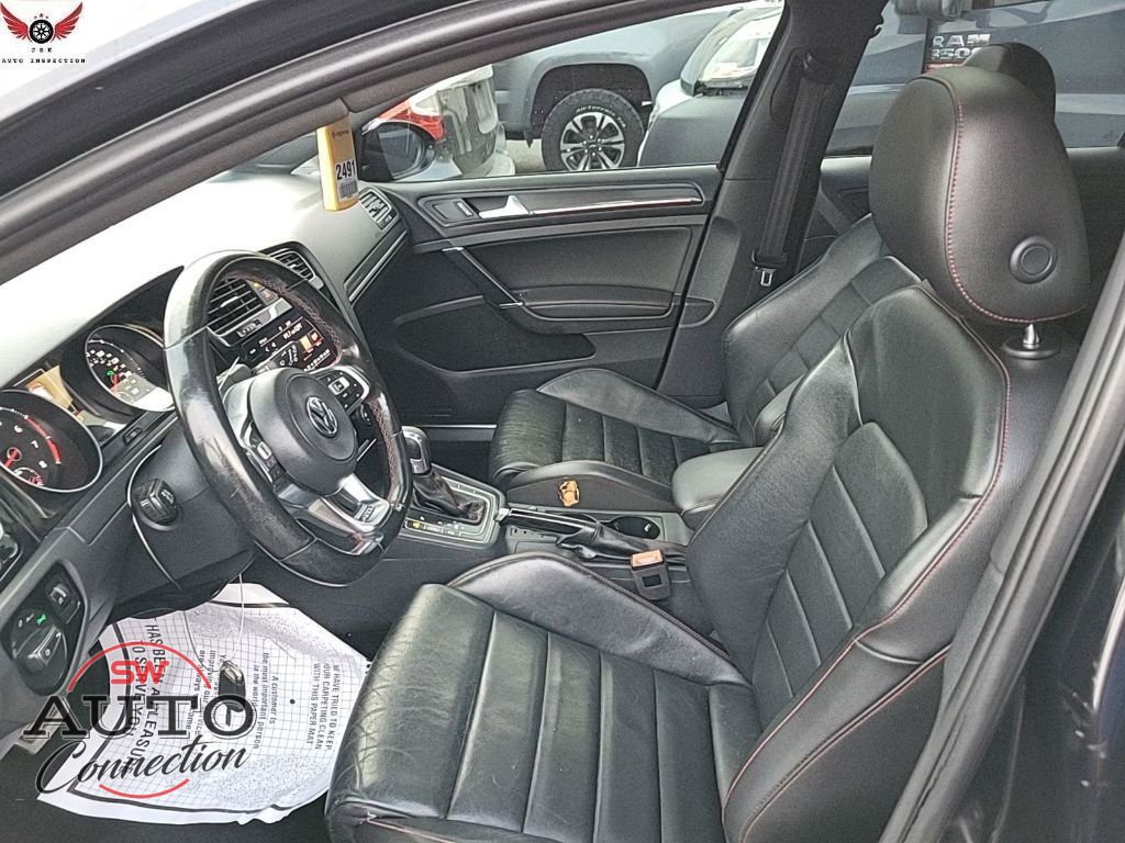 Used 2021 Volkswagen GTI SE image 11