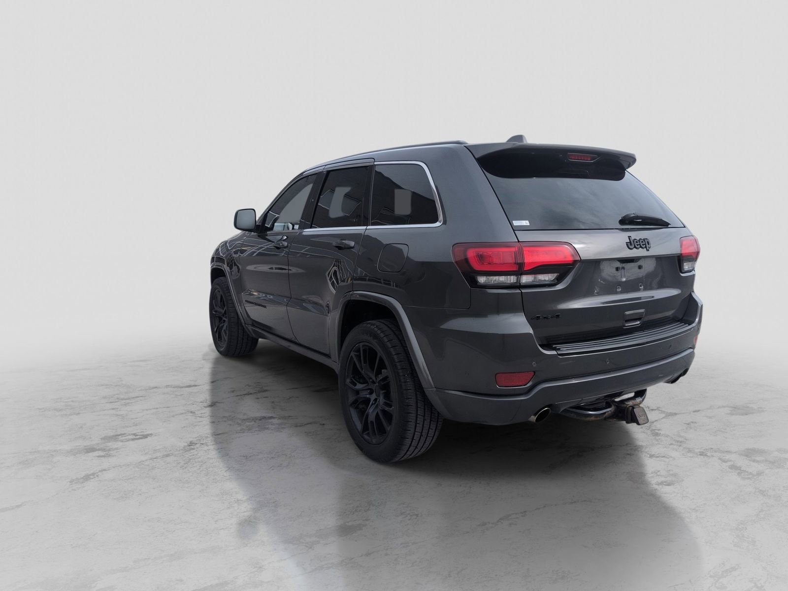 Used 2015 Jeep Grand Cherokee Altitude image 4