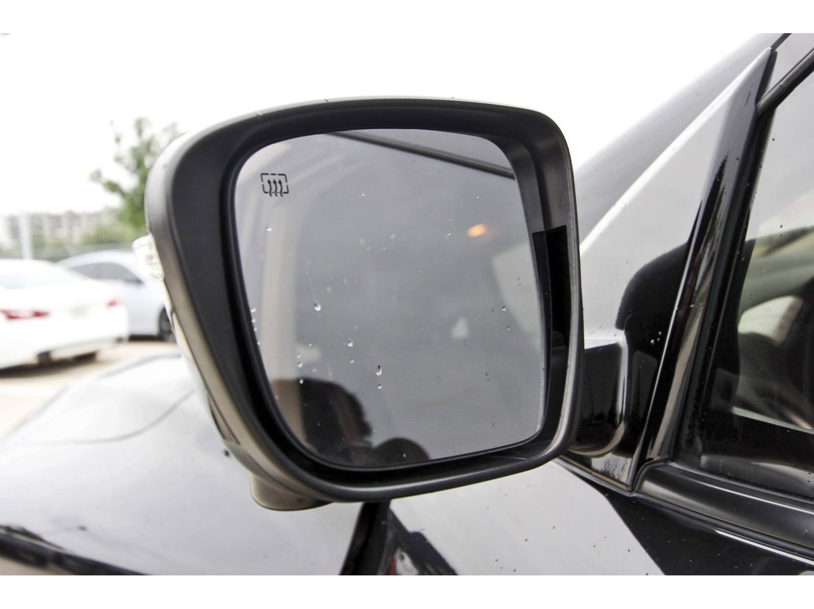Used 2019 Nissan Pathfinder SL FWD image 10