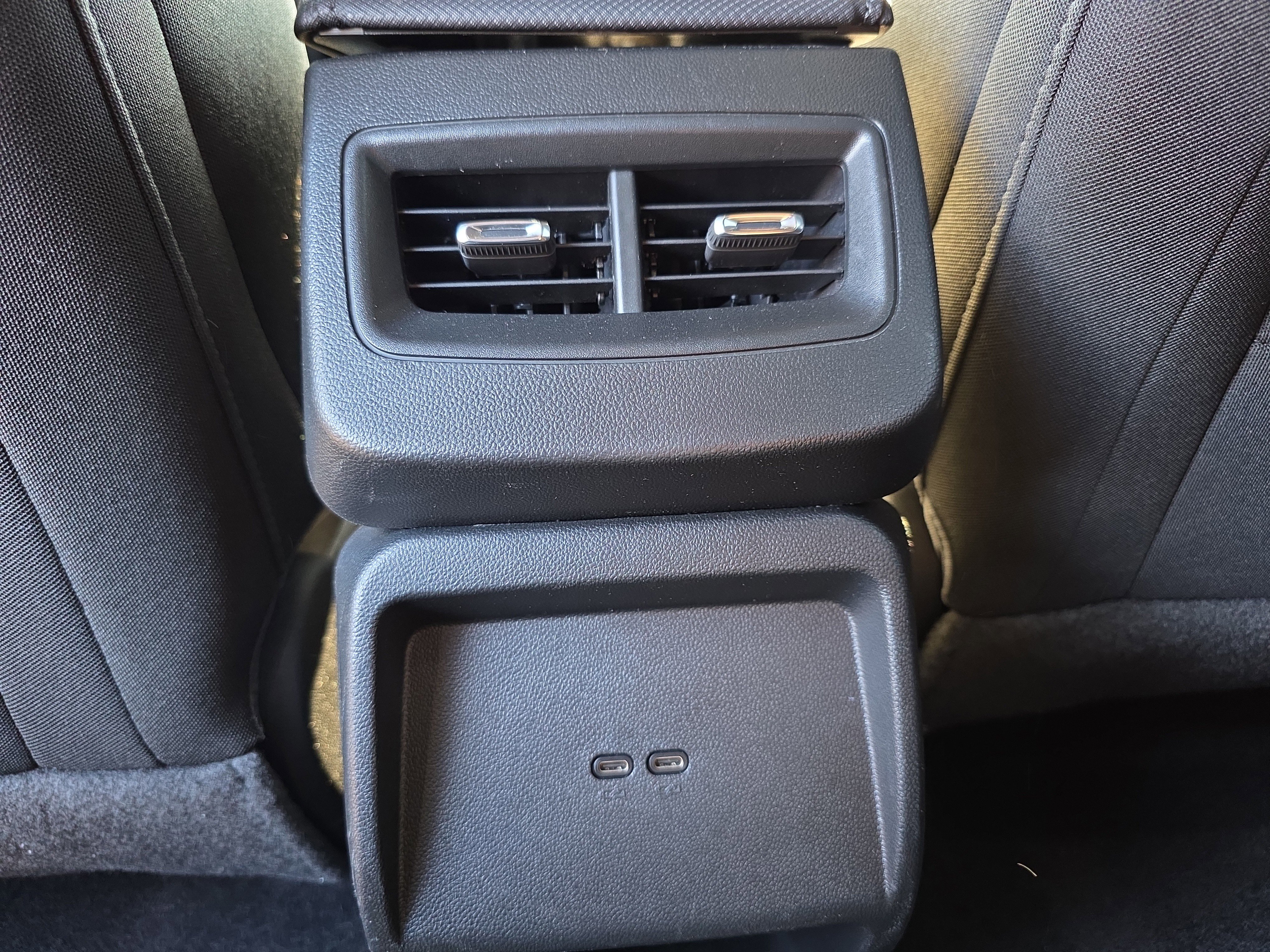 Used 2025 Chevrolet Equinox EV LT FWD image 17