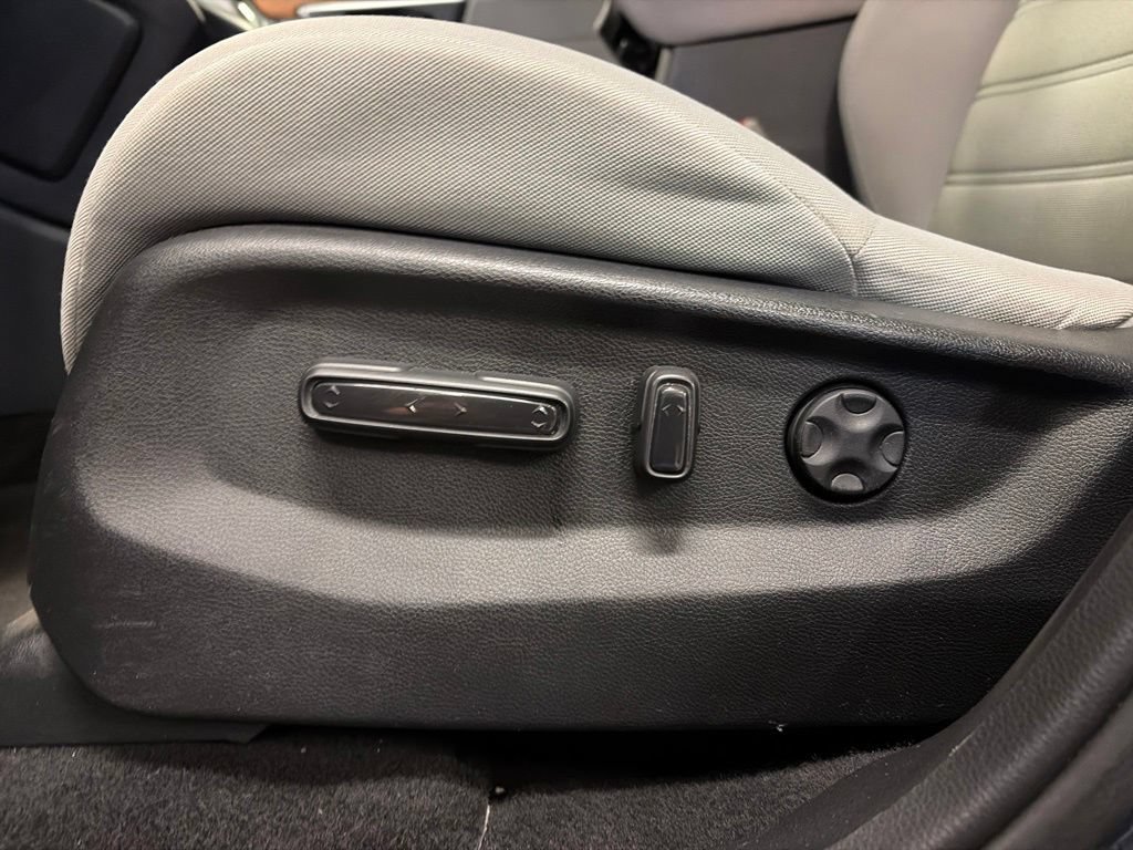 Used 2017 Honda CR-V EX image 23