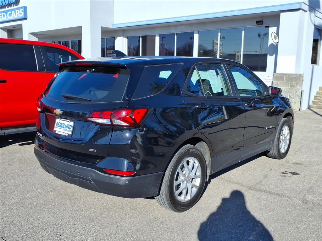 Used 2023 Chevrolet Equinox LS w/ Driver Confidence II Package image 4