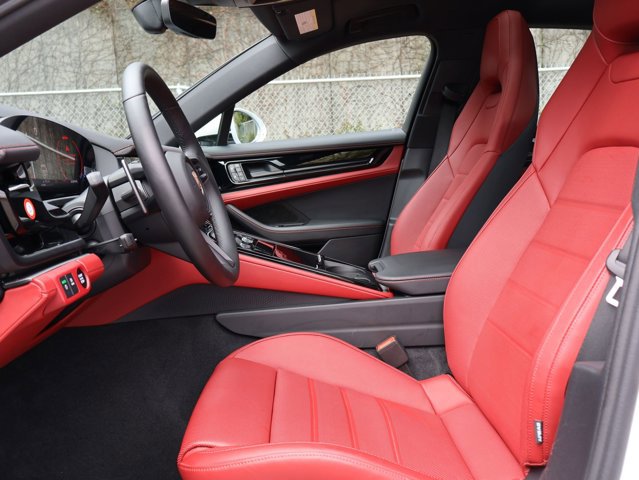 Used 2025 Porsche Panamera 4 image 19