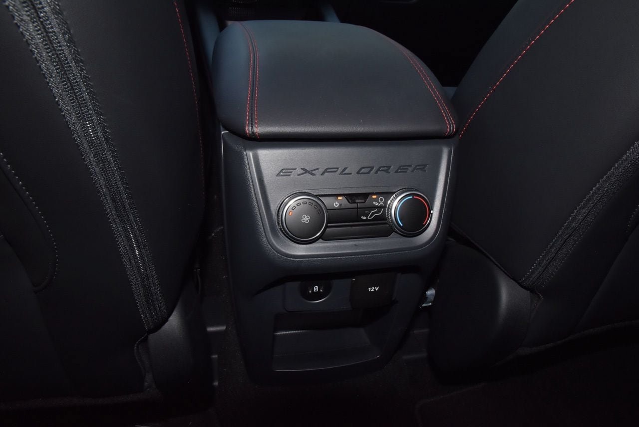 Certified 2025 Ford Explorer ST-Line RWD image 19