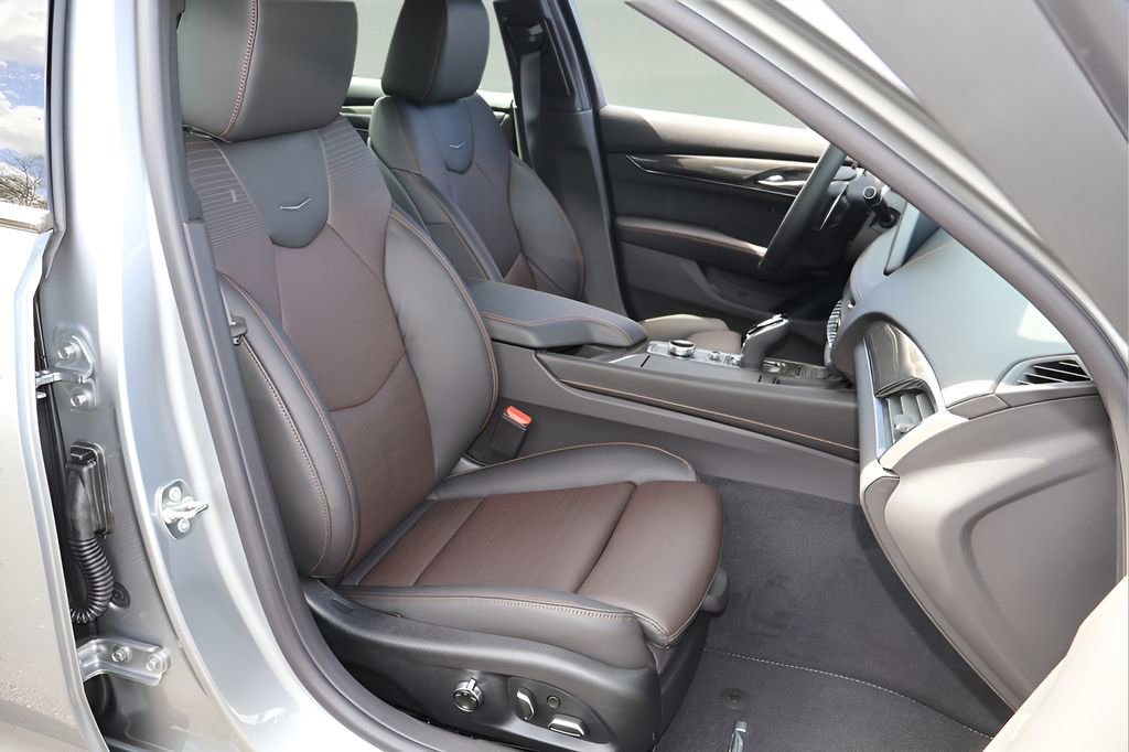 New 2026 Cadillac CT5 V w/ Technology Package AWD/4WD image 18