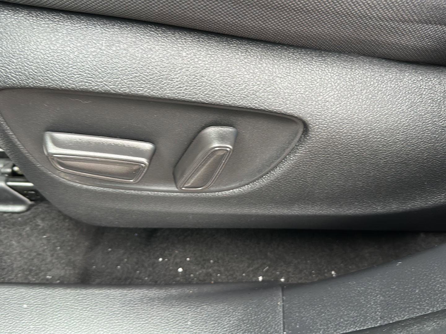 Used 2023 Toyota Highlander LE image 26