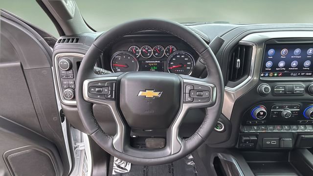 Used 2022 Chevrolet Silverado 2500 LTZ w/ LTZ Plus Package image 11