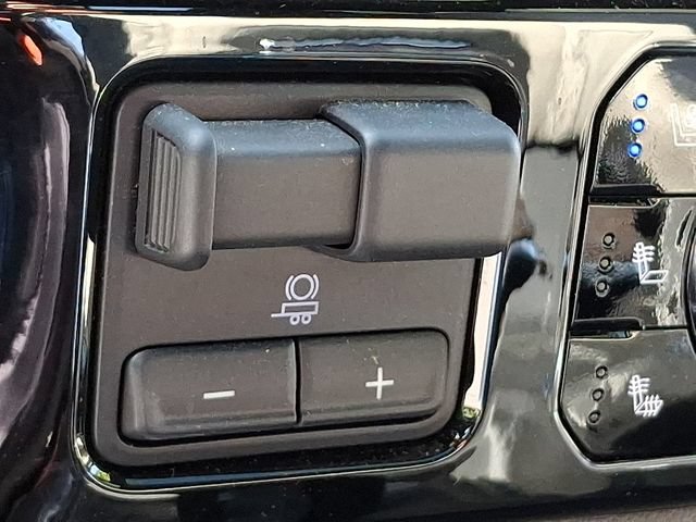 Used 2022 GMC Sierra 1500 SLT w/ SLT Convenience Package AWD/4WD image 27