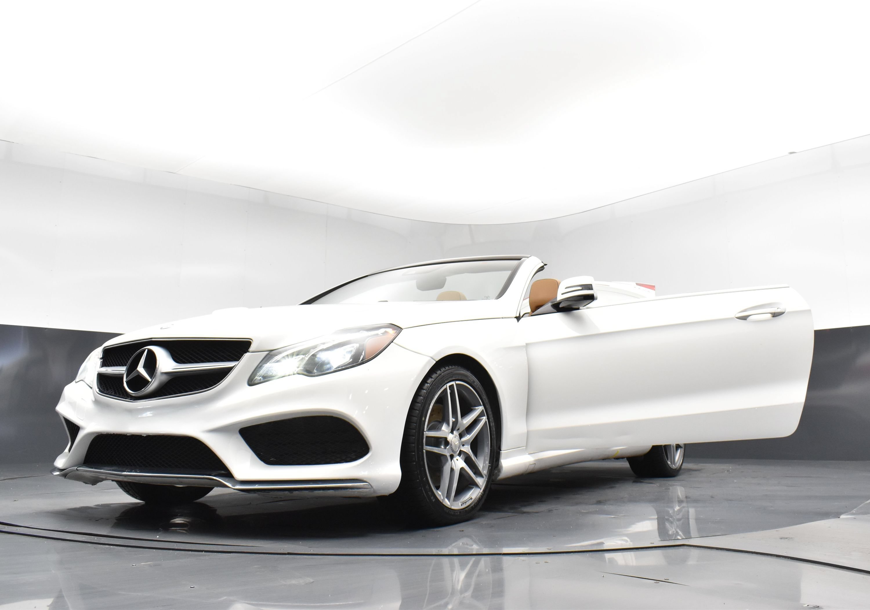 Used 2017 Mercedes-Benz E 400 Cabriolet w/ Premium 2 Package image 33
