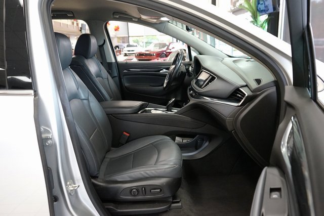 Used 2020 Buick Enclave Essence image 42