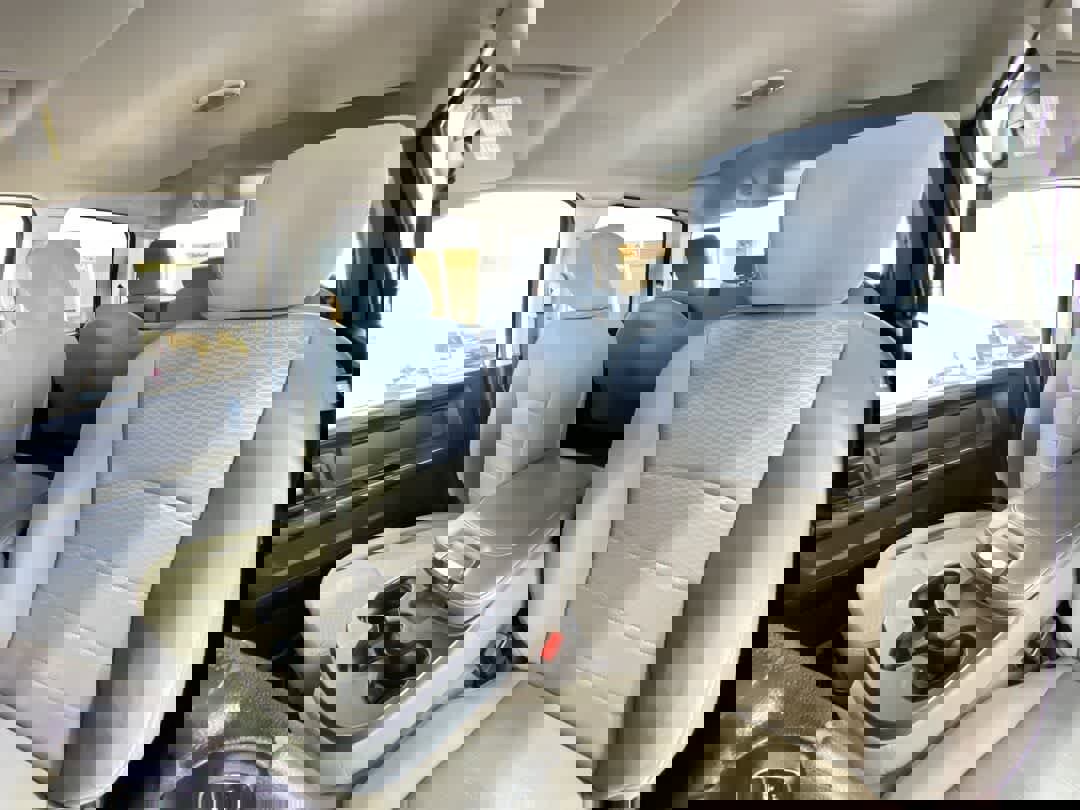 Used 2013 RAM 2500 Tradesman w/ Chrome Appearance Group image 14