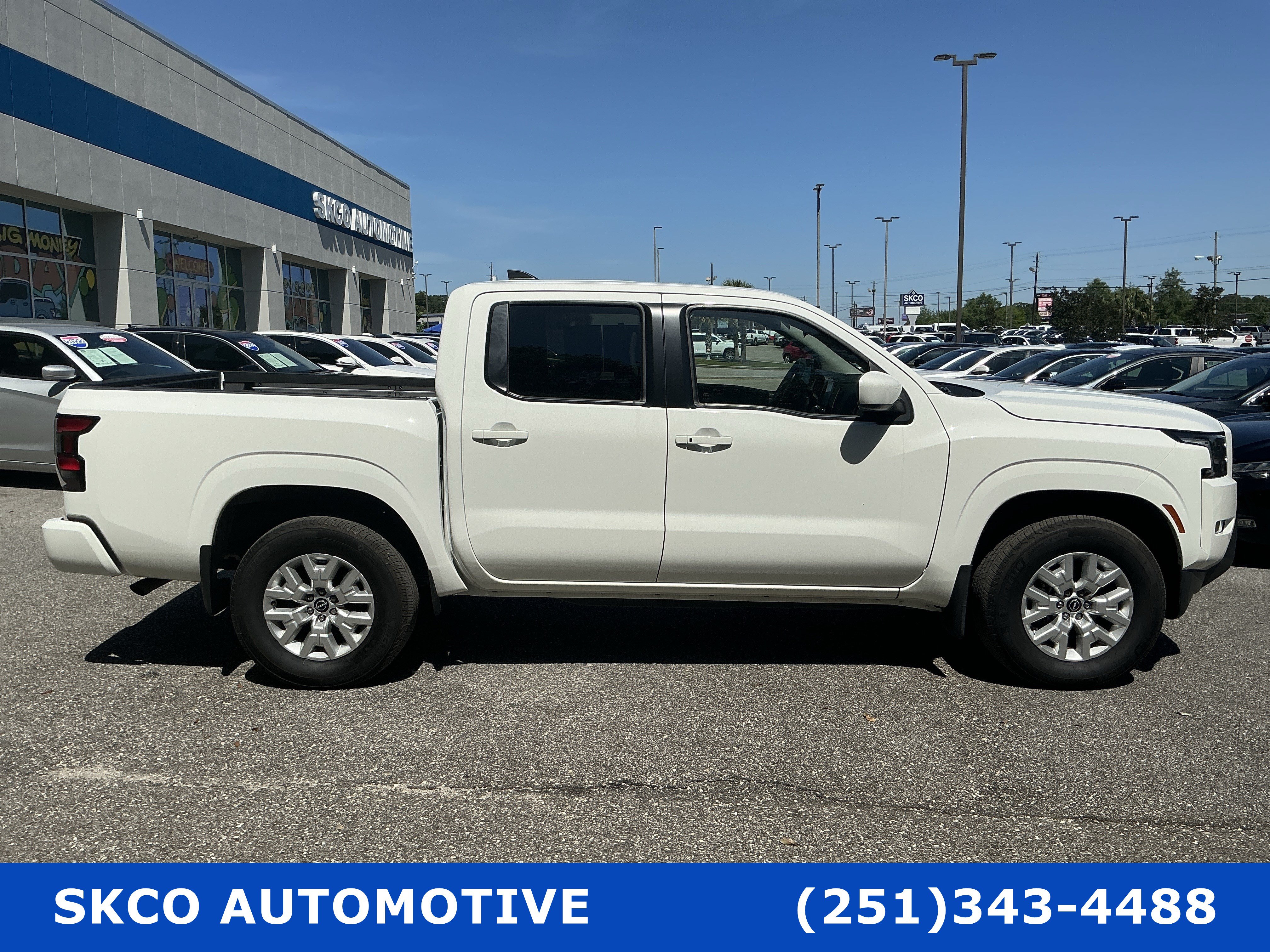 Used 2023 Nissan Frontier SV w/ SV Convenience Package AWD/4WD image 6
