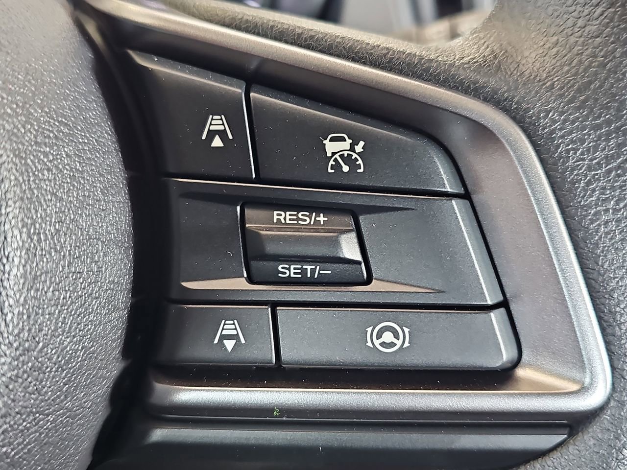 Used 2025 Subaru Impreza 2.0i image 23
