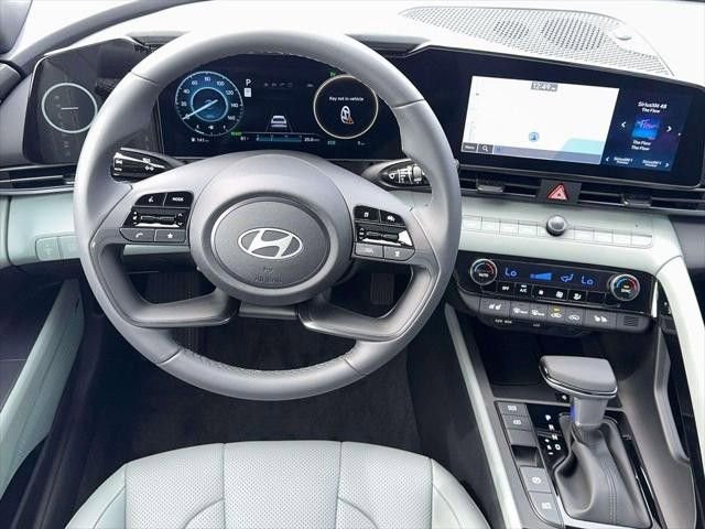 New 2026 Hyundai Elantra Limited w/ Cargo Package image 17