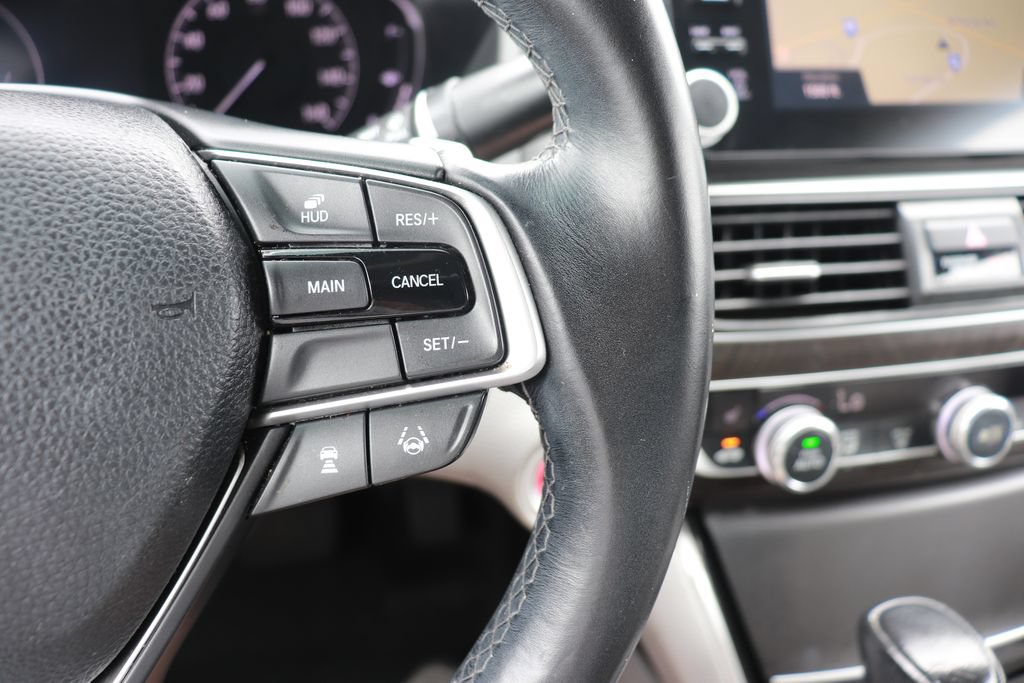 Used 2018 Honda Accord Touring image 20